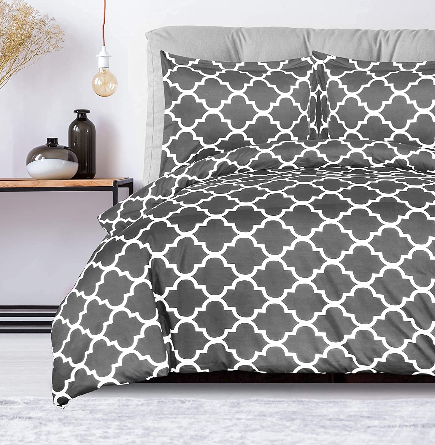  Utopia Bedding Set - 1 Duvet Cover with 2 Pillow Shams - 3  Pieces Comforter Cover with Zipper Closure - Ultra Soft Brushed Microfiber,  90 X 90 Inches (Queen, Quatrefoil Navy) : Home & Kitchen
