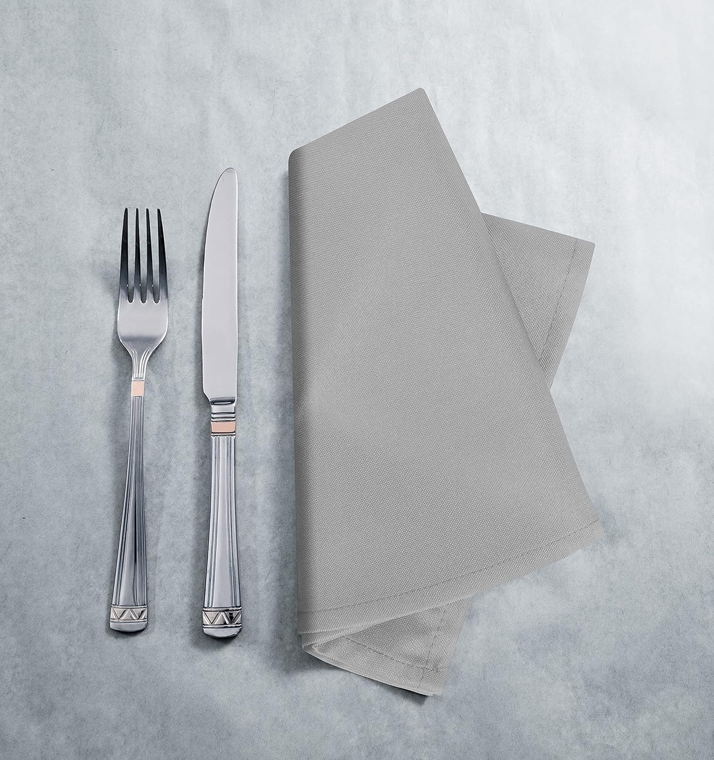 Utopia Home [24 Pack, White] Cloth Napkins 20x20 Inches, 100% Polyester  Dinner Napkins with Hemmed Edges, Washable Napkins Ideal for Parties,  Weddings