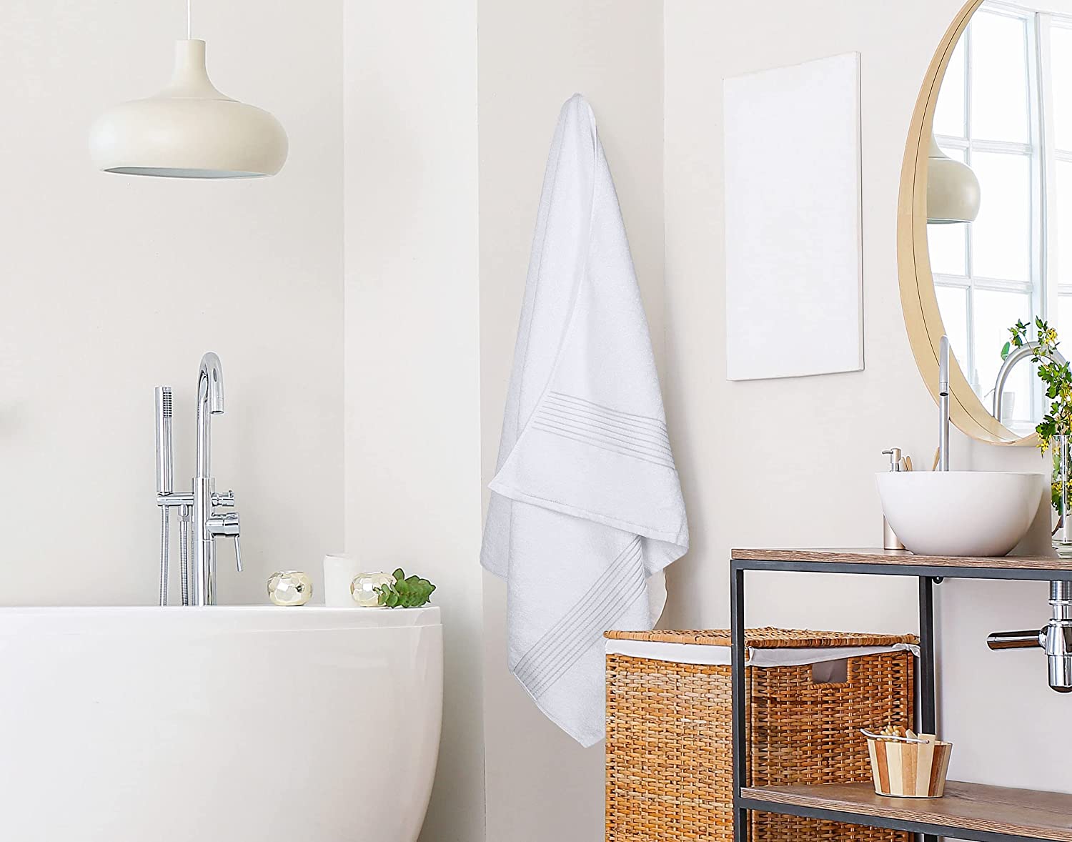 Utopia towels luxury white bath towels 600 GSM Bath Towels $13.82Piece –  Utopia Deals