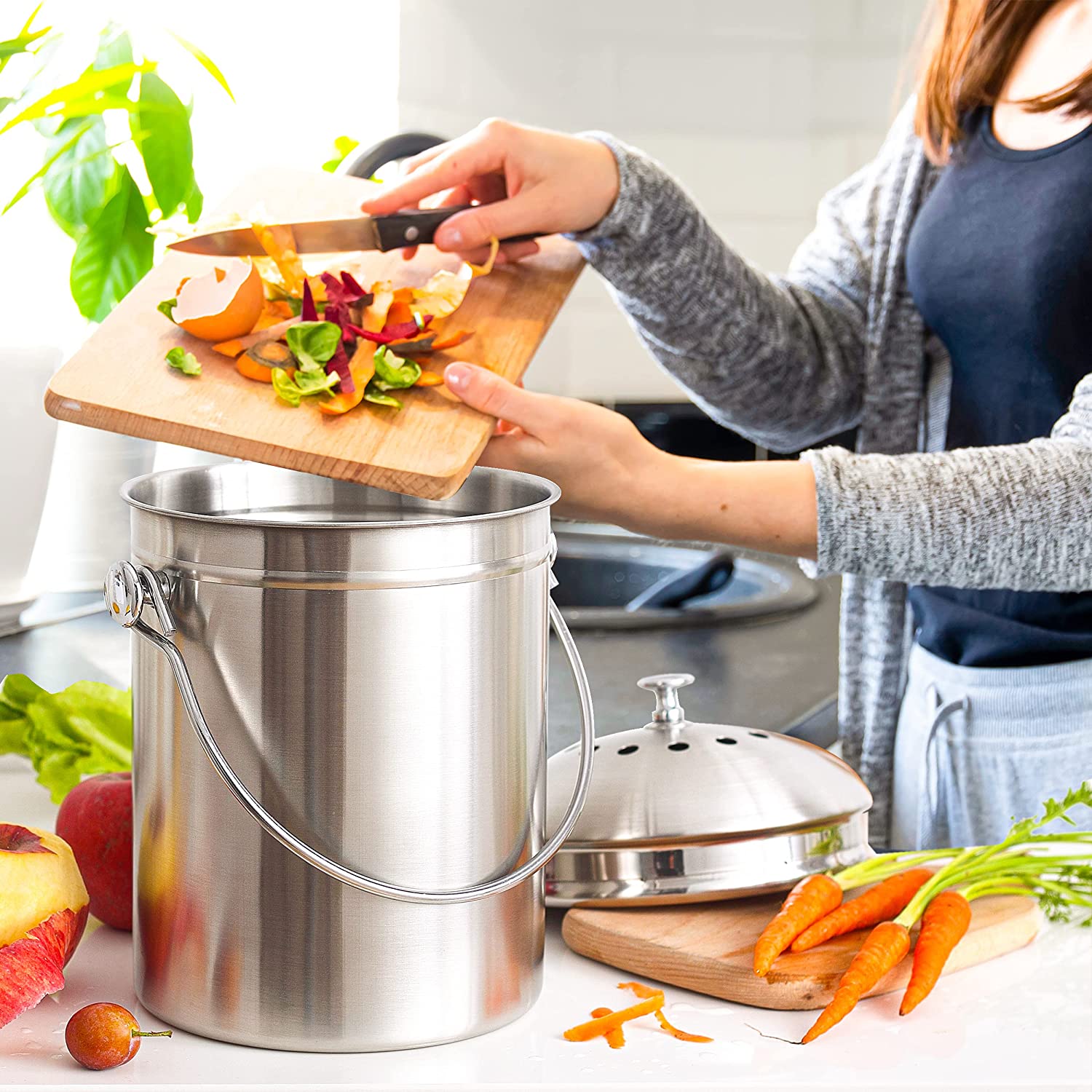 Utopia Kitchen Compost Bin for Kitchen Countertop - 1.3 Gallon Compost  Bucket for Kitchen with Lid - Includes 1 Spare Charcoal Filter (Silver)